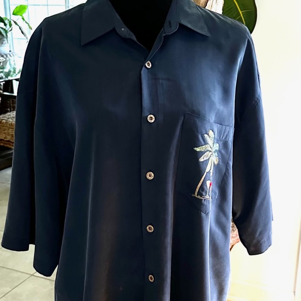 Bamboo Cay Men’s Shirt, XL, Navy, Embroidered Appliques, 70% Modal/30% Poly